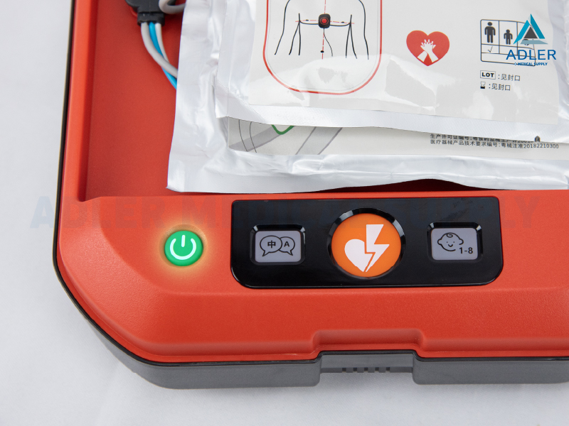 เครื่องกระตุกหัวใจไฟฟ้าอัตโนมัติ (AED) Yuwell รุ่น HeartSave Y8 (รับประกันศูนย์ไทย 6 ปี) พร้อมตู้เก็บ AED