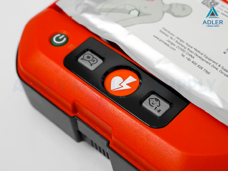 เครื่องกระตุกหัวใจด้วยไฟฟ้าแบบอัตโนมัติ (AED) Yuwell รุ่น HeartSave Y0 พร้อมตู้เก็บ AED + หุ่น CPR