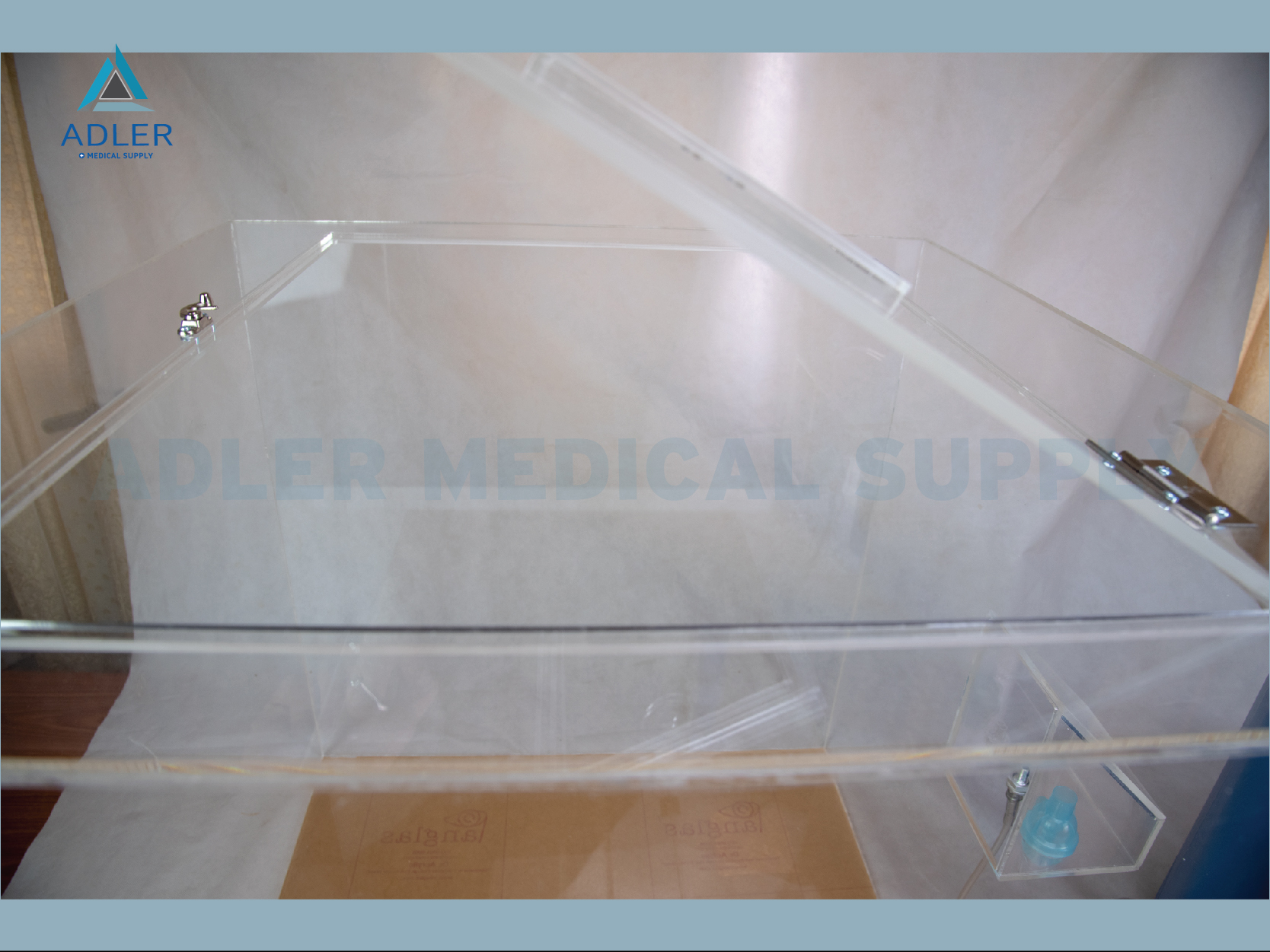 ตู้สำหรับพักฟื้นสัตว์เลี้ยง (ตู้อคิลิค) แบบสำเร็จ ขนาด 45*45*45 cm.