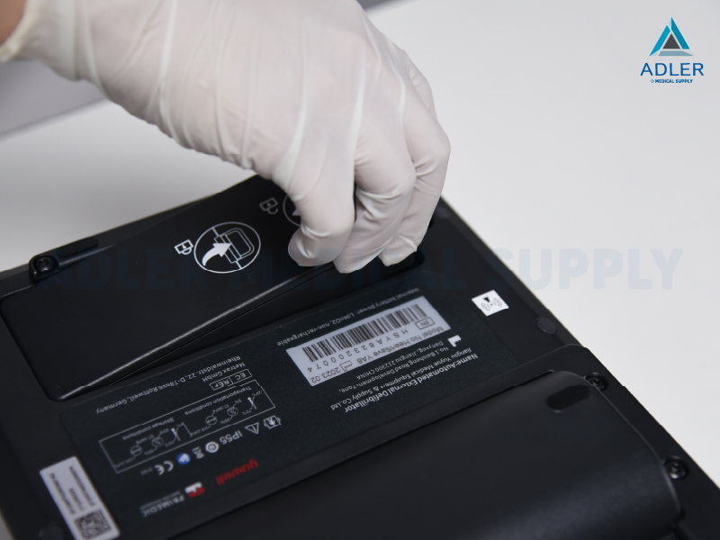 แบตเตอรี่ AED สำหรับ Yuwell รุ่น HeartSave YA8 และ Y8 แบตเตอรี่ AED สำหรับ Yuwell รุ่น HeartSave YA8 และ Y8